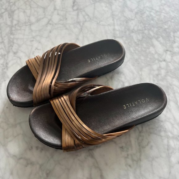 Volatile ladies slides - Picture 2 of 3